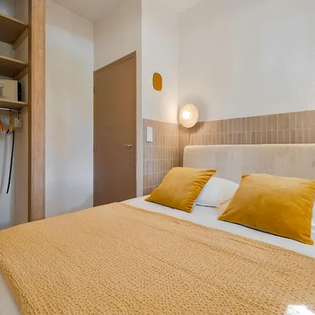 T2 De Gamme Avec Jardin Prive - 50m Du Port Miramar *