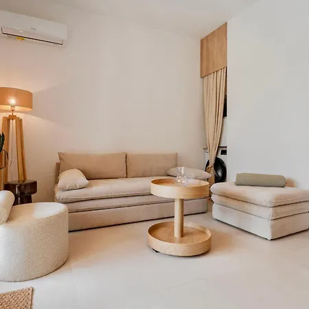 T2 De Gamme Avec Jardin Prive - 50m Du Port Miramar La Londe-les-Maures
