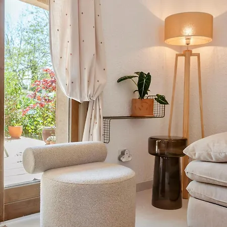 T2 De Gamme Avec Jardin Prive - 50m Du Port Miramar La Londe-les-Maures